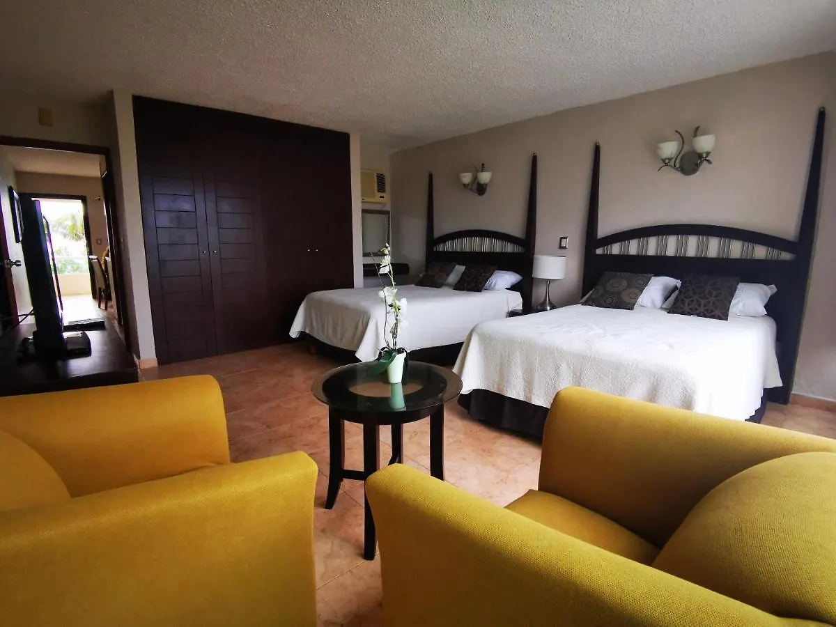 Brisas Beachfront Studios In Hotel Zone Cancun Mexico