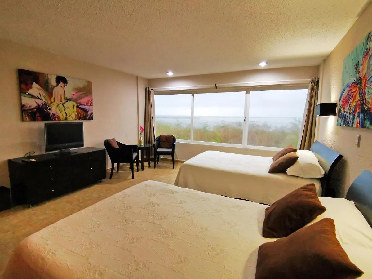 Brisas Beachfront Studios In Hotel Zone Cancun