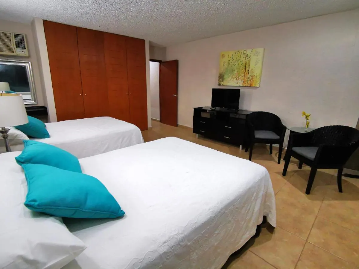 Brisas Beachfront Studios In Hotel Zone Cancun Mexico
