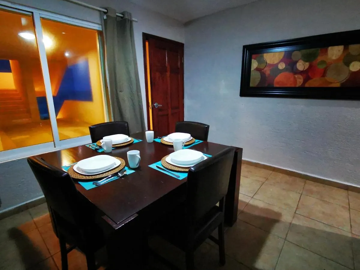 Brisas Beachfront Studios In Hotel Zone Cancun 0*,