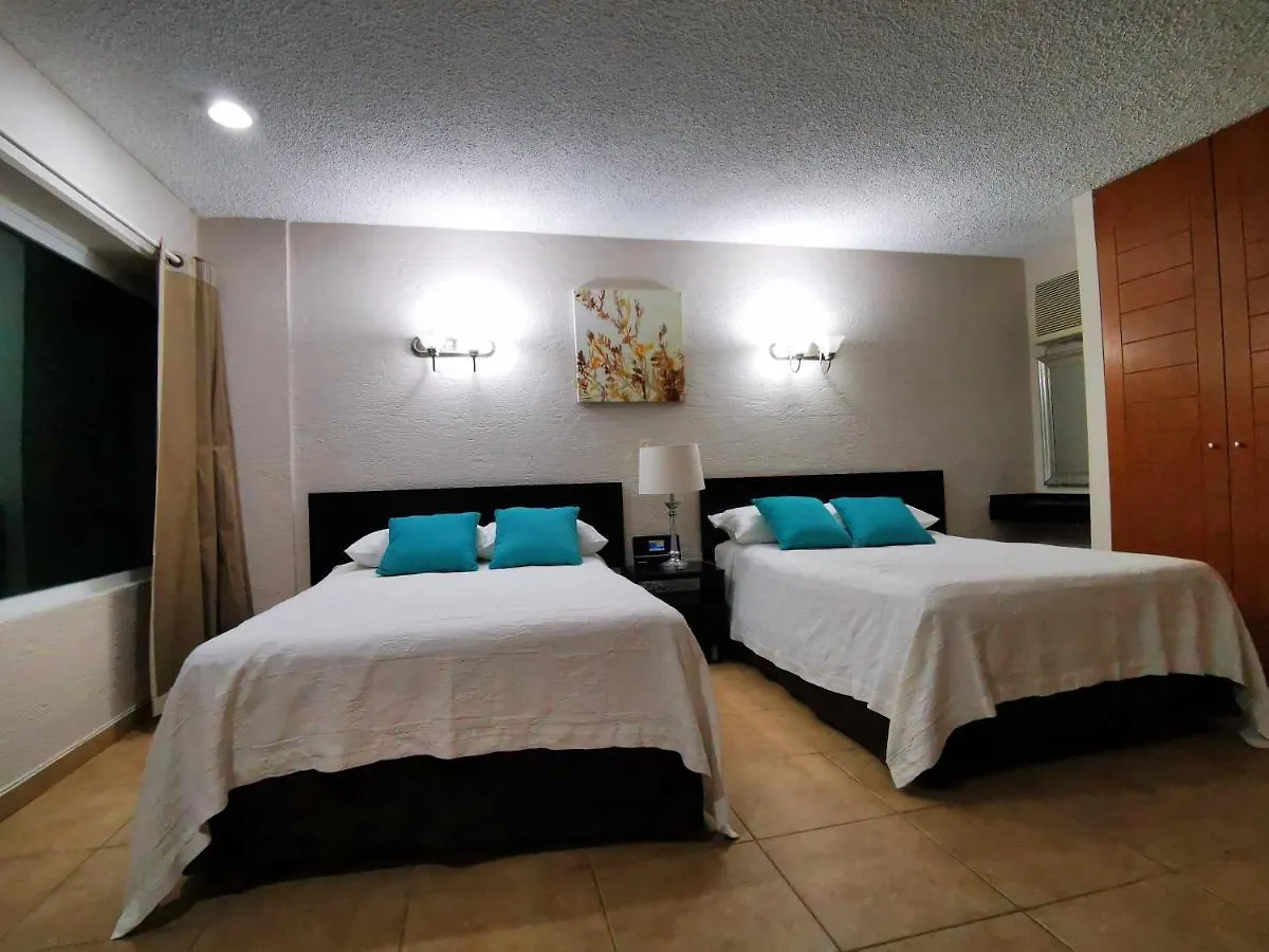 Brisas Beachfront Studios In Hotel Zone Cancun Apartment